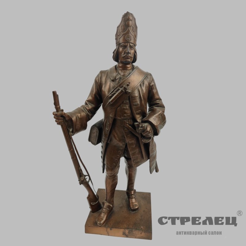 картинка — бронзовая статуэтка «солдат 5-го гренадерского полка». германия, конец 19 века